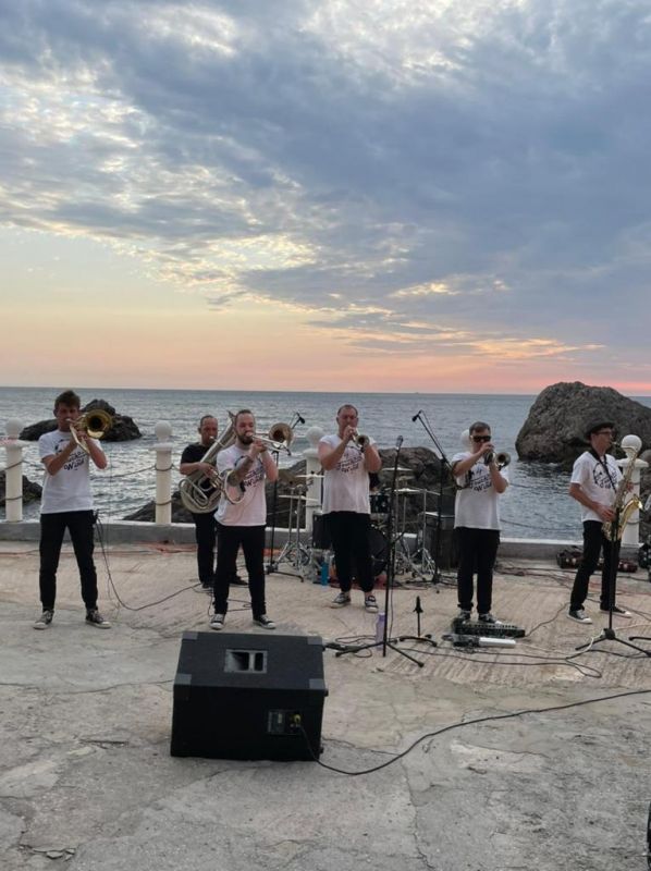 Пансионат "Изумруд" Ласпи