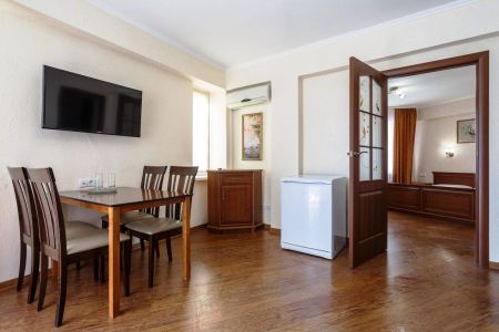 "ЛЮКС" 2-комнатный 2-5 этаж, Юг (Спальный корпус №2)