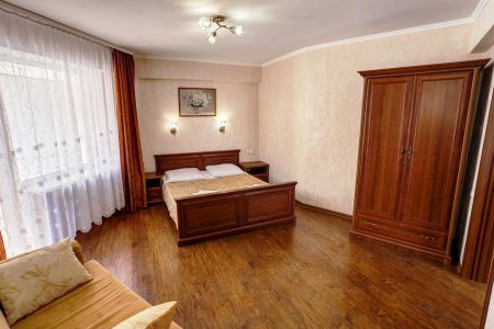 "ЛЮКС" 2-комнатный 2-5 этаж, Юг (Спальный корпус №2)