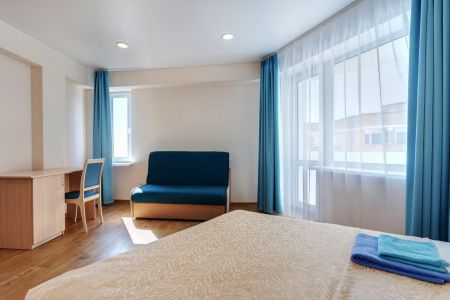 1 категория "КОМФОРТ" с балконом, Юг (Спальный корпус №2)